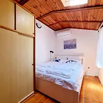 Old Dolphin House By The Апартаменты *
