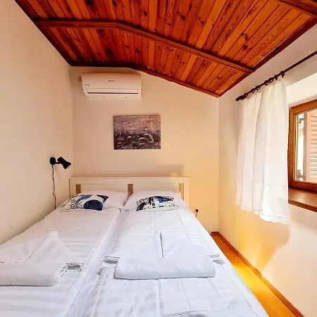 Old Dolphin House By The