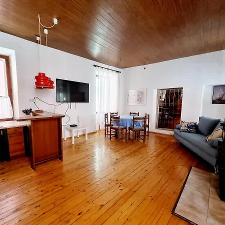 Apartament Old Dolphin House By The *