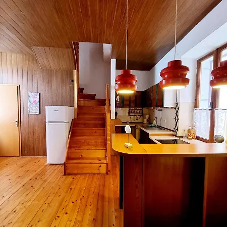 Apartament Old Dolphin House By The