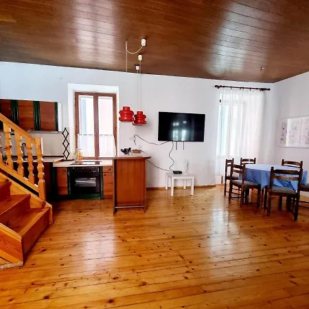 Apartament Old Dolphin House By The *