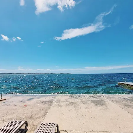 Old Dolphin House By The Apartament Piran