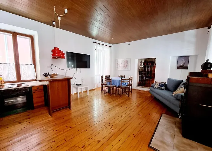 Apartman Old Dolphin House By The *