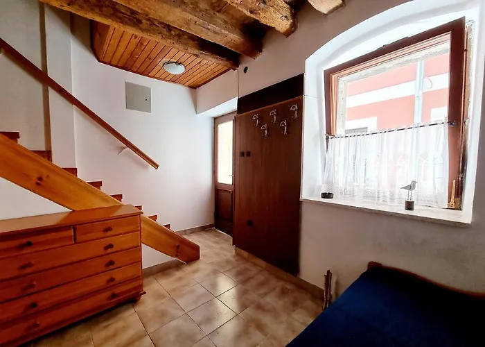 Old Dolphin House By The Apartman Piran